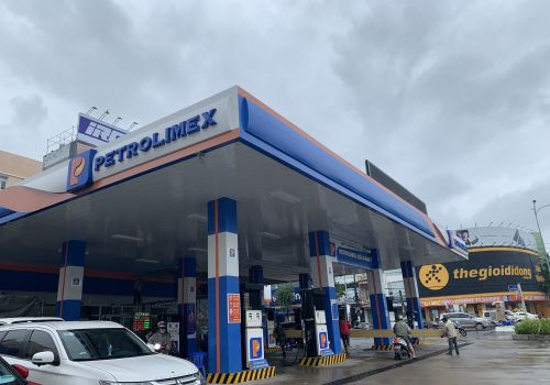 Hệ thống cây xăng Petrolimex