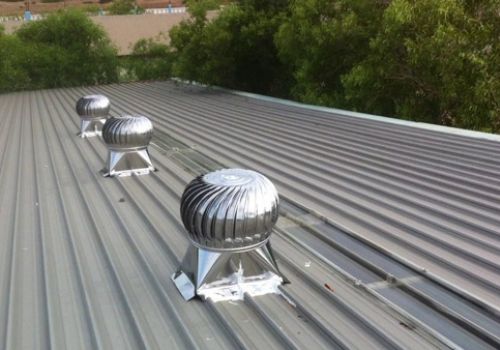 Phương pháp làm mát mái tôn hiệu quả vào mùa hè