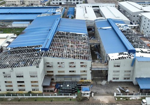 TONMAT - LOCKVIT: Giải pháp bảo vệ công trình trước giông bão