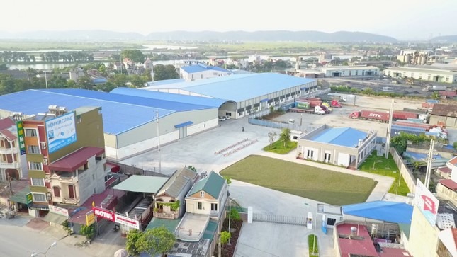 hang trieu cong trinh su dung tam lop tonmat